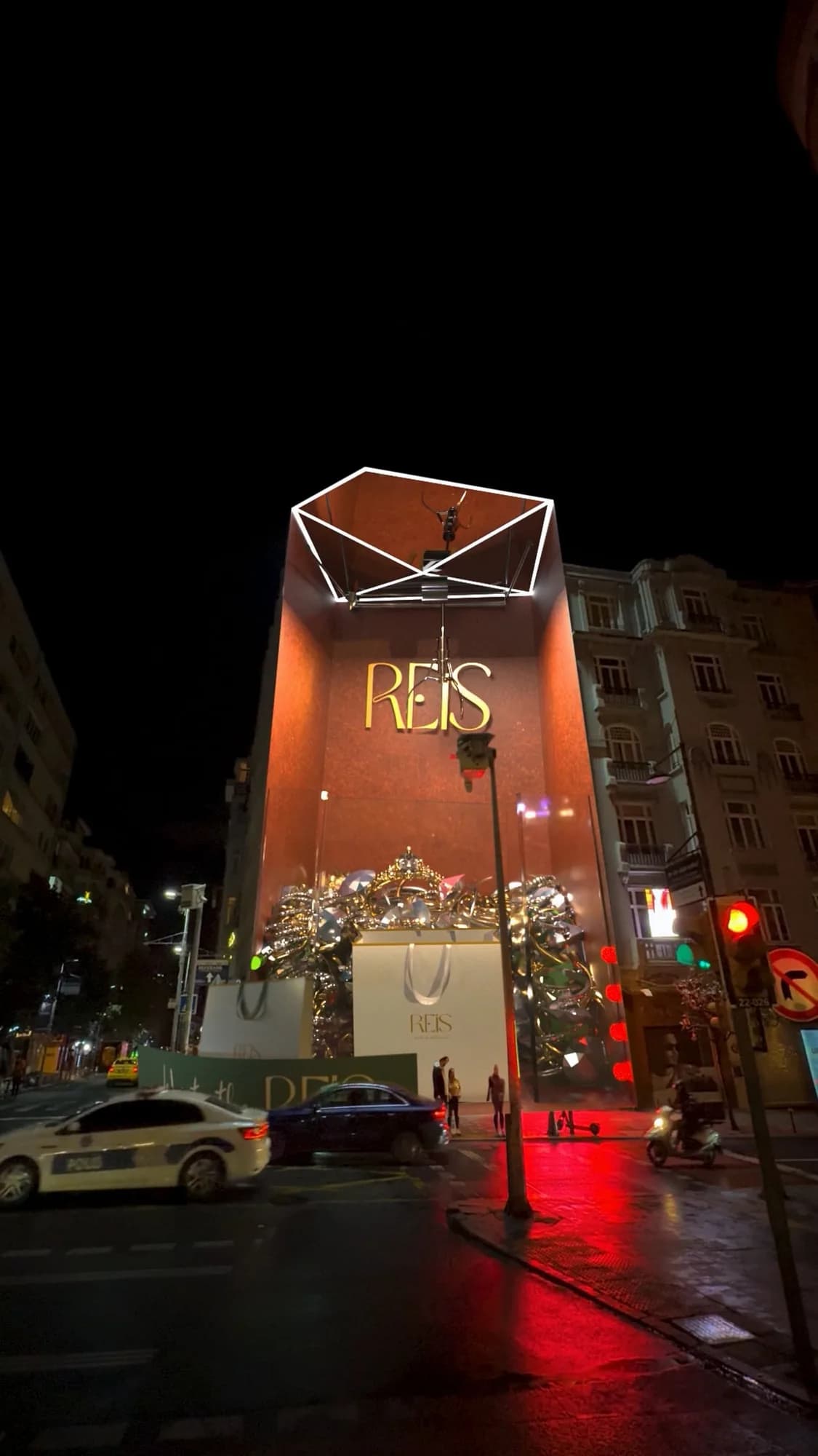 Reis Kuyumculuk | Nighttime Jewelry Spectacle | CGI Film — video poster image